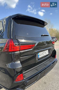 Внедорожник / Кроссовер Lexus LX 2018 в 