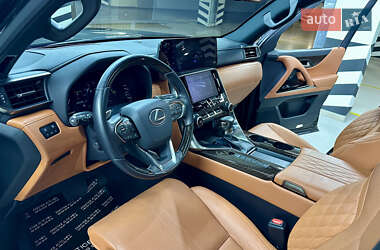 Позашляховик / Кросовер Lexus LX 2022 в 