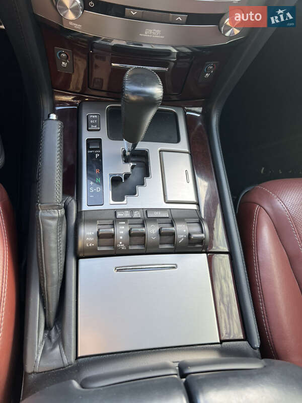 Позашляховик / Кросовер Lexus LX 2014 в Луцьку