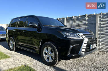 Внедорожник / Кроссовер Lexus LX 2017 в 