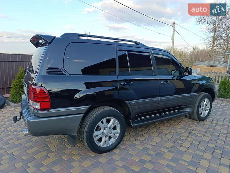 Позашляховик / Кросовер Lexus LX 2005 в 