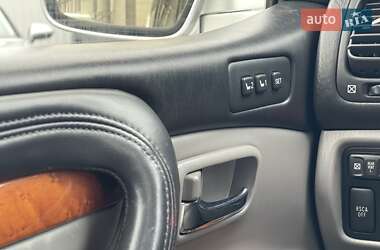 Позашляховик / Кросовер Lexus LX 2007 в 