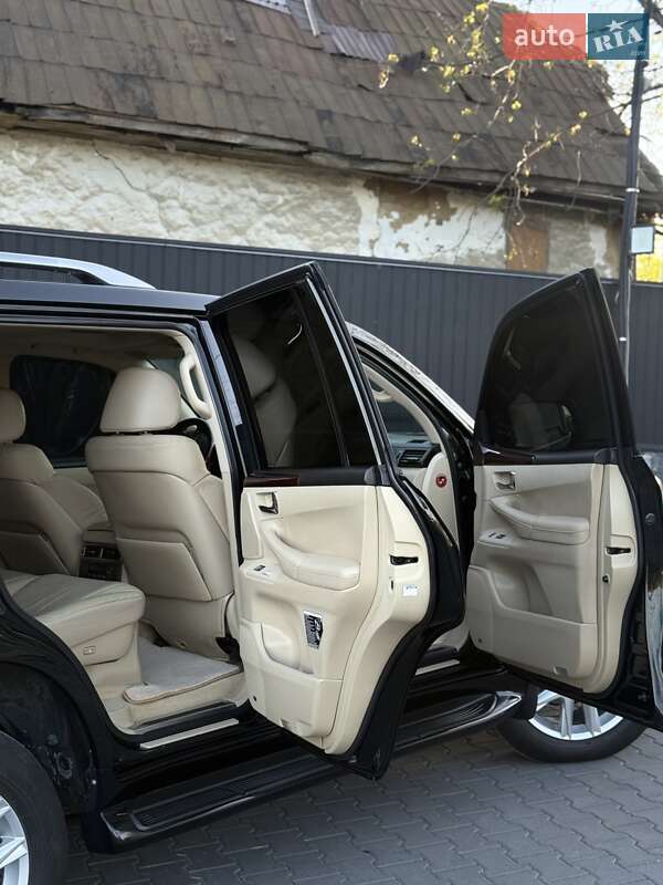 Позашляховик / Кросовер Lexus LX 2008 в Чернівцях