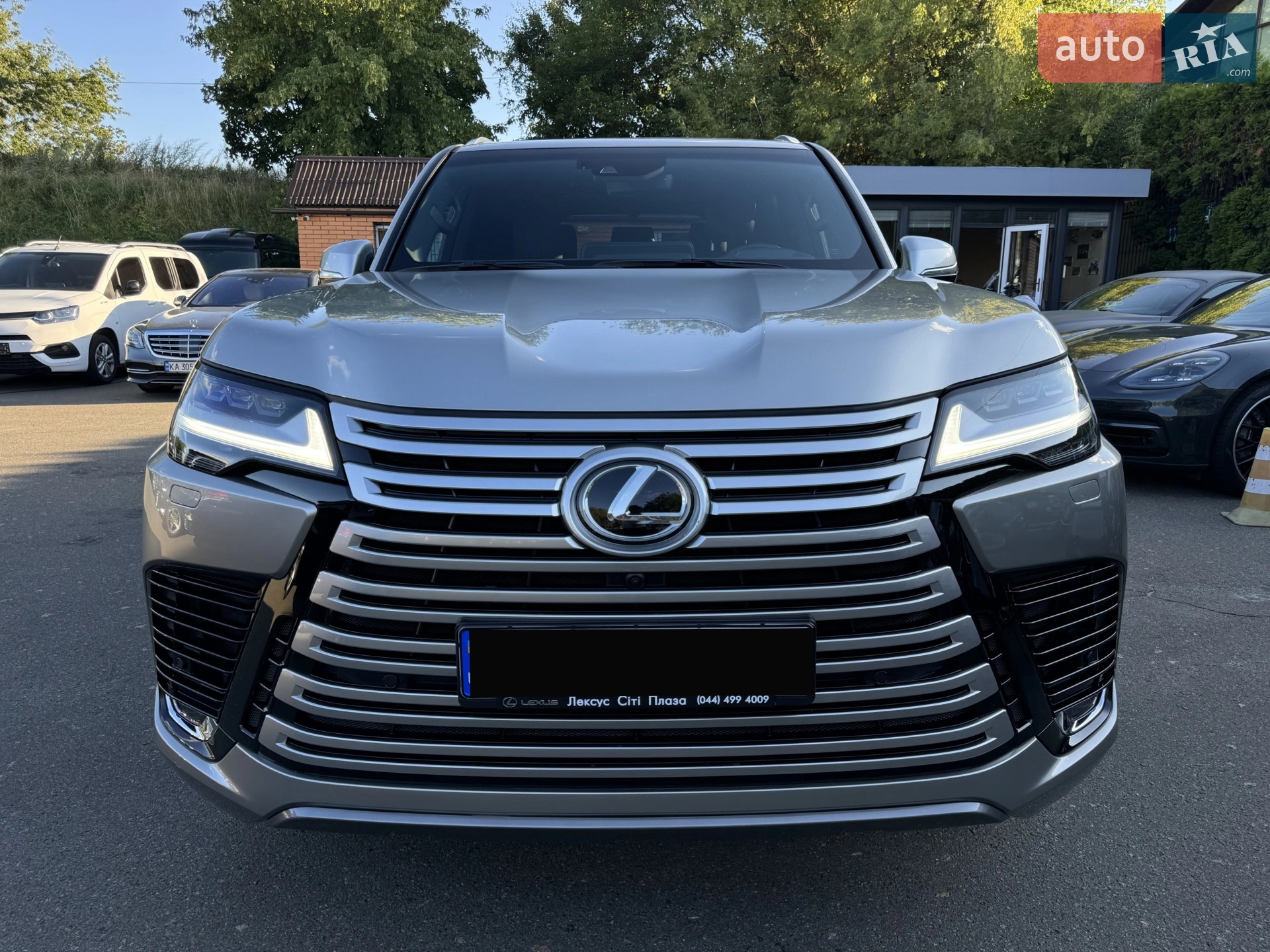 2022 Lexus LX - фото 1