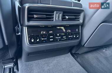 Позашляховик / Кросовер Lexus LX 2022 в 