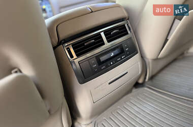 Внедорожник / Кроссовер Lexus LX 2009 в 