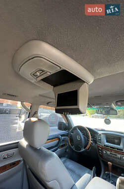 Внедорожник / Кроссовер Lexus LX 2007 в 