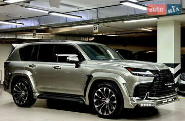 Позашляховик / Кросовер Lexus LX 2022 в 