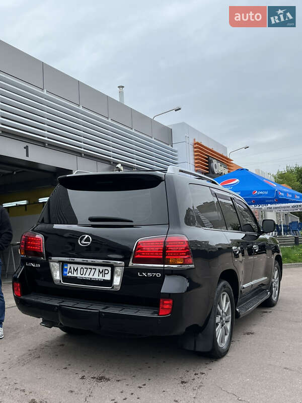 Позашляховик / Кросовер Lexus LX 2008 в Житомирі