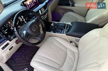 Позашляховик / Кросовер Lexus LX 2016 в 