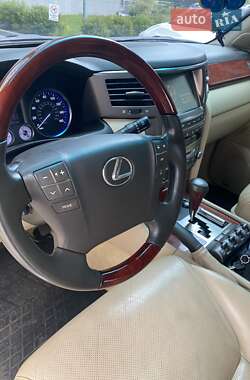 Внедорожник / Кроссовер Lexus LX 2008 в 