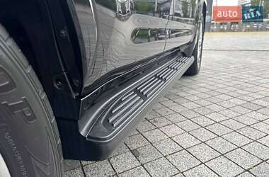 Позашляховик / Кросовер Lexus LX 2022 в 