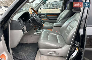 Позашляховик / Кросовер Lexus LX 2004 в 