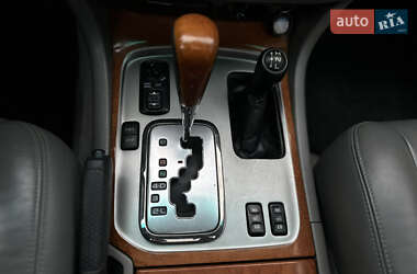 Позашляховик / Кросовер Lexus LX 2004 в 