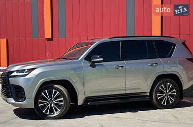 Внедорожник / Кроссовер Lexus LX 2022 в 