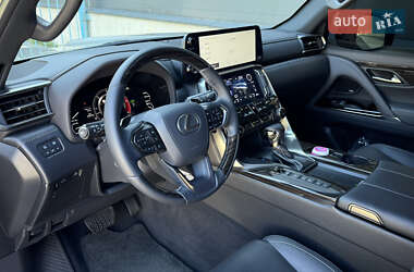 Внедорожник / Кроссовер Lexus LX 2022 в 