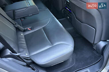 Внедорожник / Кроссовер Lexus LX 2022 в 
