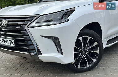 Позашляховик / Кросовер Lexus LX 2020 в 
