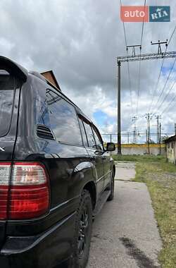 Внедорожник / Кроссовер Lexus LX 2005 в 