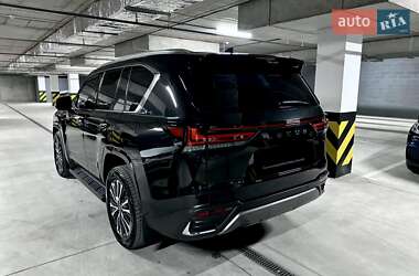 Внедорожник / Кроссовер Lexus LX 2023 в 