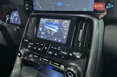 Внедорожник / Кроссовер Lexus LX 2023 в 