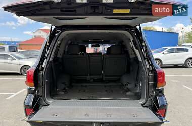 Позашляховик / Кросовер Lexus LX 2009 в 