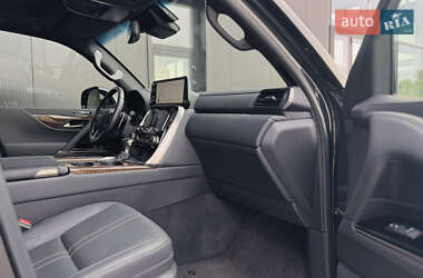 Внедорожник / Кроссовер Lexus LX 2021 в 