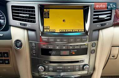 Внедорожник / Кроссовер Lexus LX 2010 в 