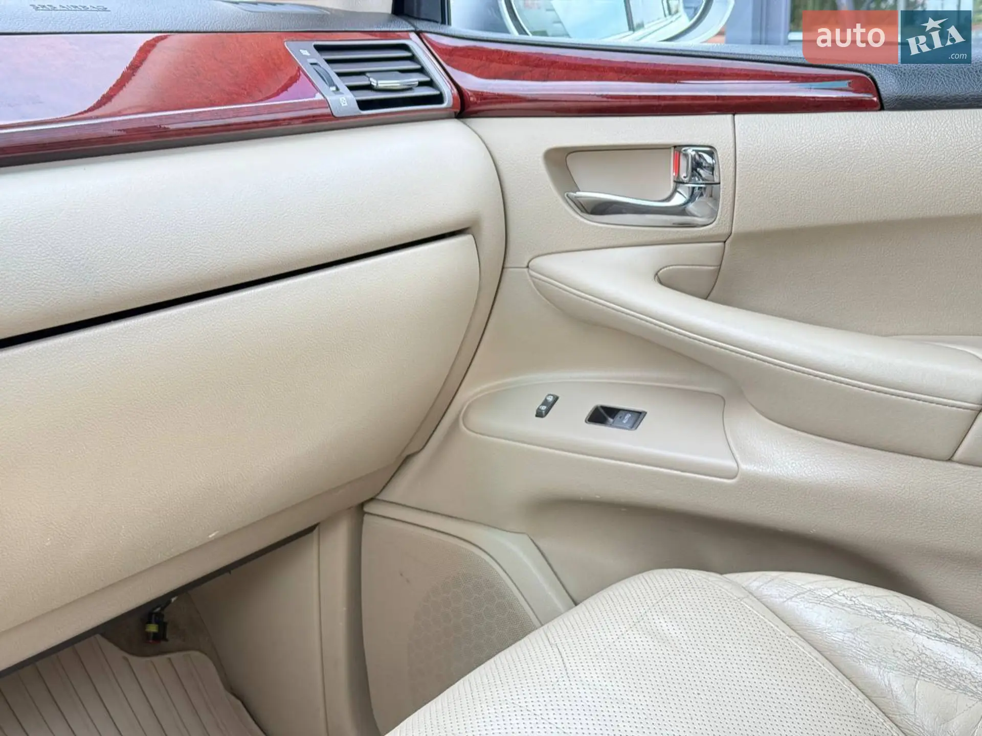 2010 Lexus LX - мініатюра 31