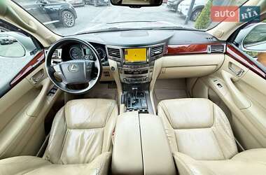 Внедорожник / Кроссовер Lexus LX 2010 в 