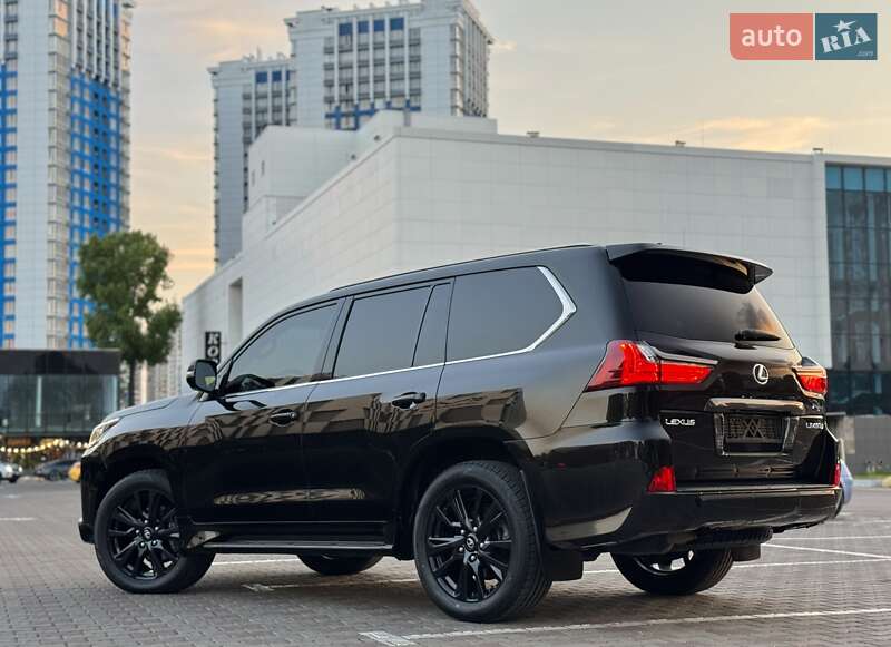 Внедорожник / Кроссовер Lexus LX 2017 в Одессе