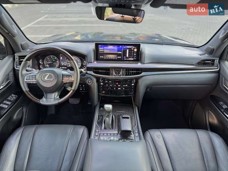 Внедорожник / Кроссовер Lexus LX 2017 в Одессе