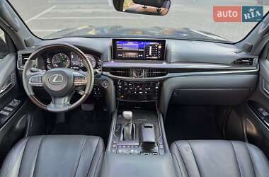 Внедорожник / Кроссовер Lexus LX 2017 в 