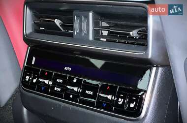 Внедорожник / Кроссовер Lexus LX 2022 в 