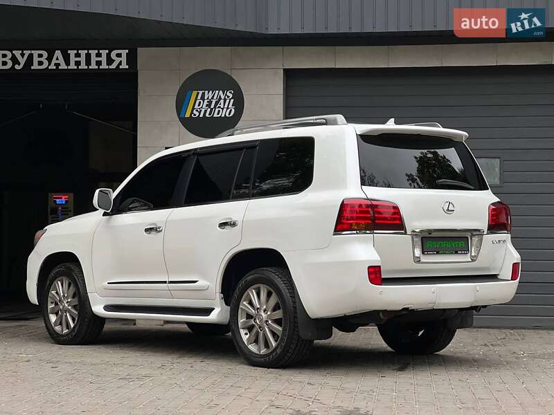 Внедорожник / Кроссовер Lexus LX 2011 в Одессе