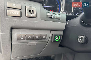 Позашляховик / Кросовер Lexus LX 2008 в 