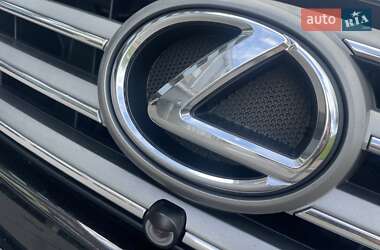 Внедорожник / Кроссовер Lexus LX 2012 в 