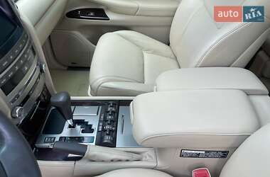 Внедорожник / Кроссовер Lexus LX 2012 в 
