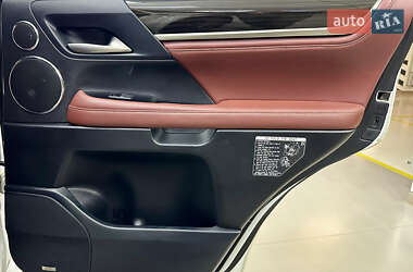 Внедорожник / Кроссовер Lexus LX 2019 в 