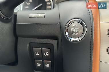 Внедорожник / Кроссовер Lexus LX 2013 в 