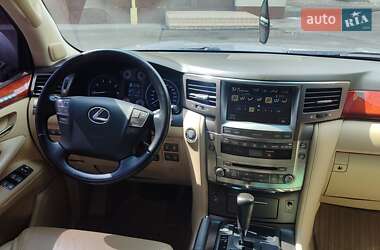 Внедорожник / Кроссовер Lexus LX 2008 в 