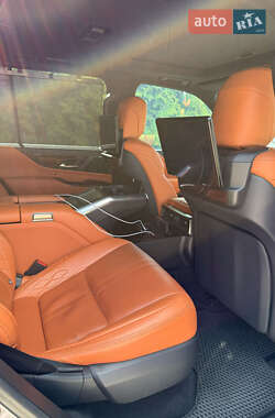 Внедорожник / Кроссовер Lexus LX 2023 в 