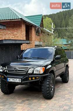 Внедорожник / Кроссовер Lexus LX 2006 в Полянице