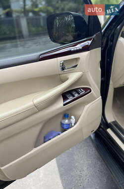 Внедорожник / Кроссовер Lexus LX 2012 в 