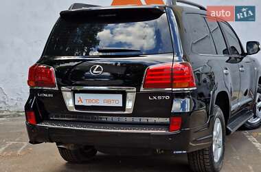 Позашляховик / Кросовер Lexus LX 2008 в 