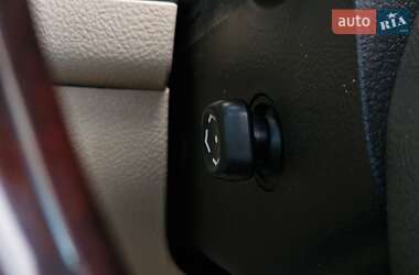 Позашляховик / Кросовер Lexus LX 2008 в 