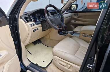 Позашляховик / Кросовер Lexus LX 2008 в 