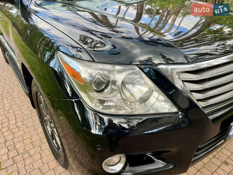 Позашляховик / Кросовер Lexus LX 2011 в Києві