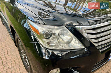 Внедорожник / Кроссовер Lexus LX 2011 в 