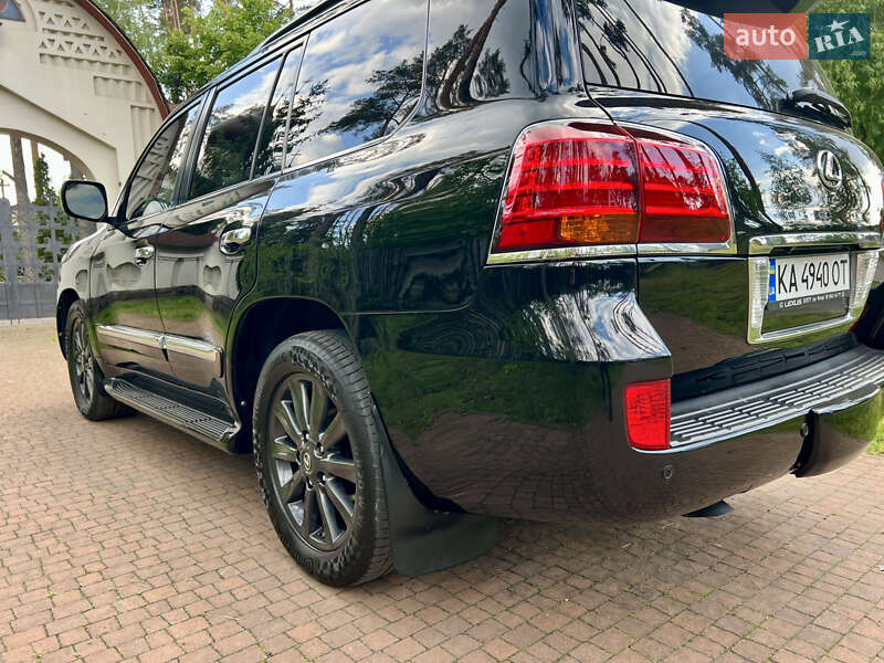 Позашляховик / Кросовер Lexus LX 2011 в Києві